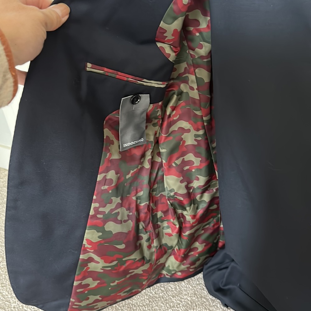 Navy suit - Picture 2 of 2